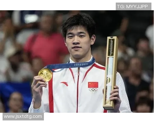 游泳界传奇人物的成就与传奇故事探索:从菲尔普斯到孙杨的辉煌历程 游泳界传奇人物的成就与传奇故事探索:从菲尔普斯到孙杨的辉煌历程